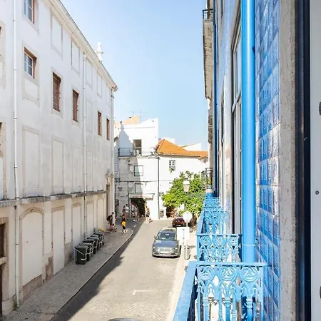 Plum Guide - The Nautilus Apartman Lisboa
